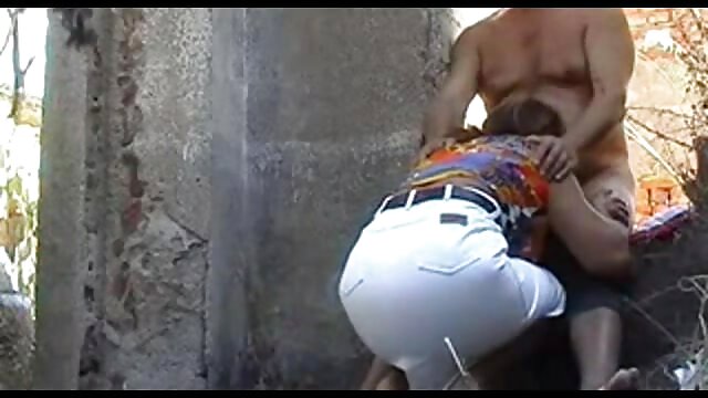 A as brasileirinhas porno gratis pila gorda penetra firmemente na rata não afiada de um adolescente Moreno e esbelto.