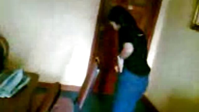 Angelina Castro % 26 Virgem leva com filme pornô a casa das brasileirinhas um rabo atrevido na cara!