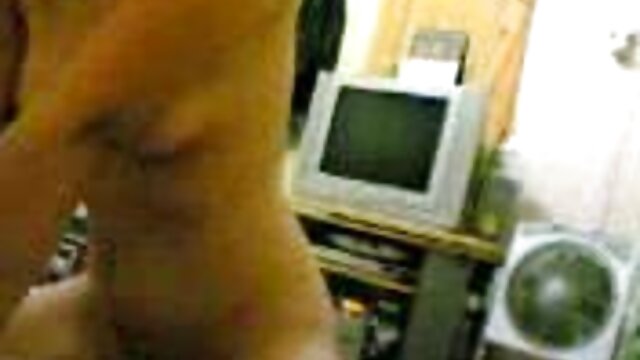 Vem no videos pornos da brasileirinhas rabo e na boca de uma linda Emo girl na webcam